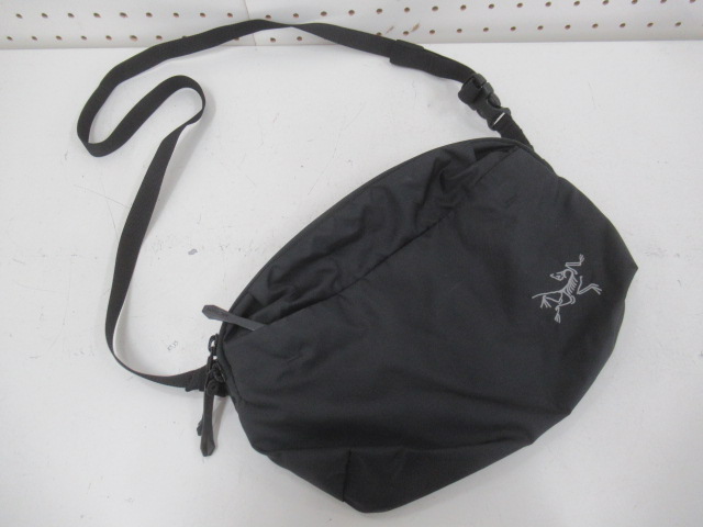 ARC'TERYX（アークテリクス） ヒリアド 6L クロスボディバッグ