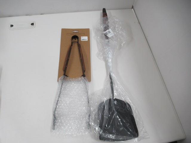 Barebones Living（ベアボーンズリビング） カウボーイグリル 炭シャベル・グリルトングセット