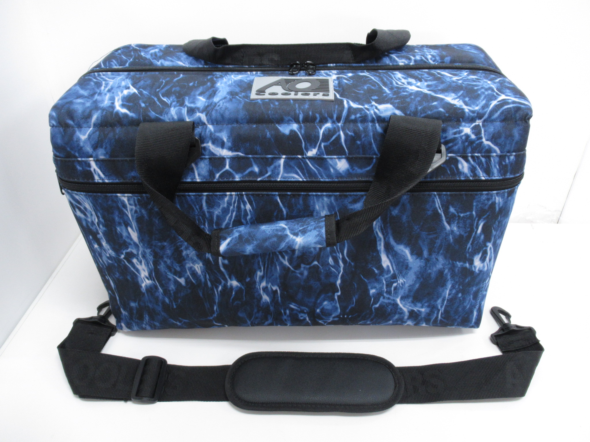 AO Coolers（エーオークーラーズ） クーラーバッグ36 ブルーフィン