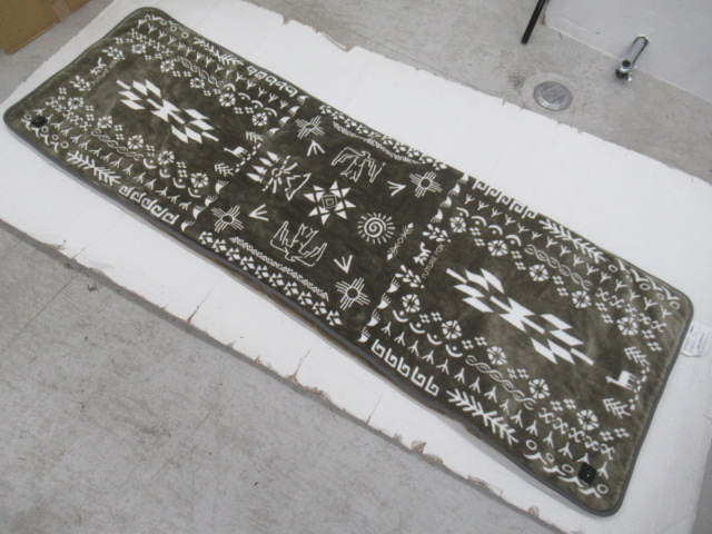 FUTURE FOX（フューチャーフォックス） ナバホ柄 電熱マット