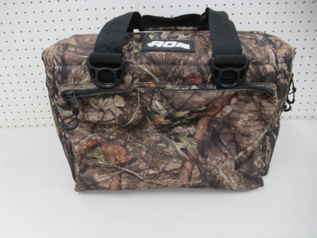 AO Coolers（エーオークーラーズ） 24パックキャンバス デラックス