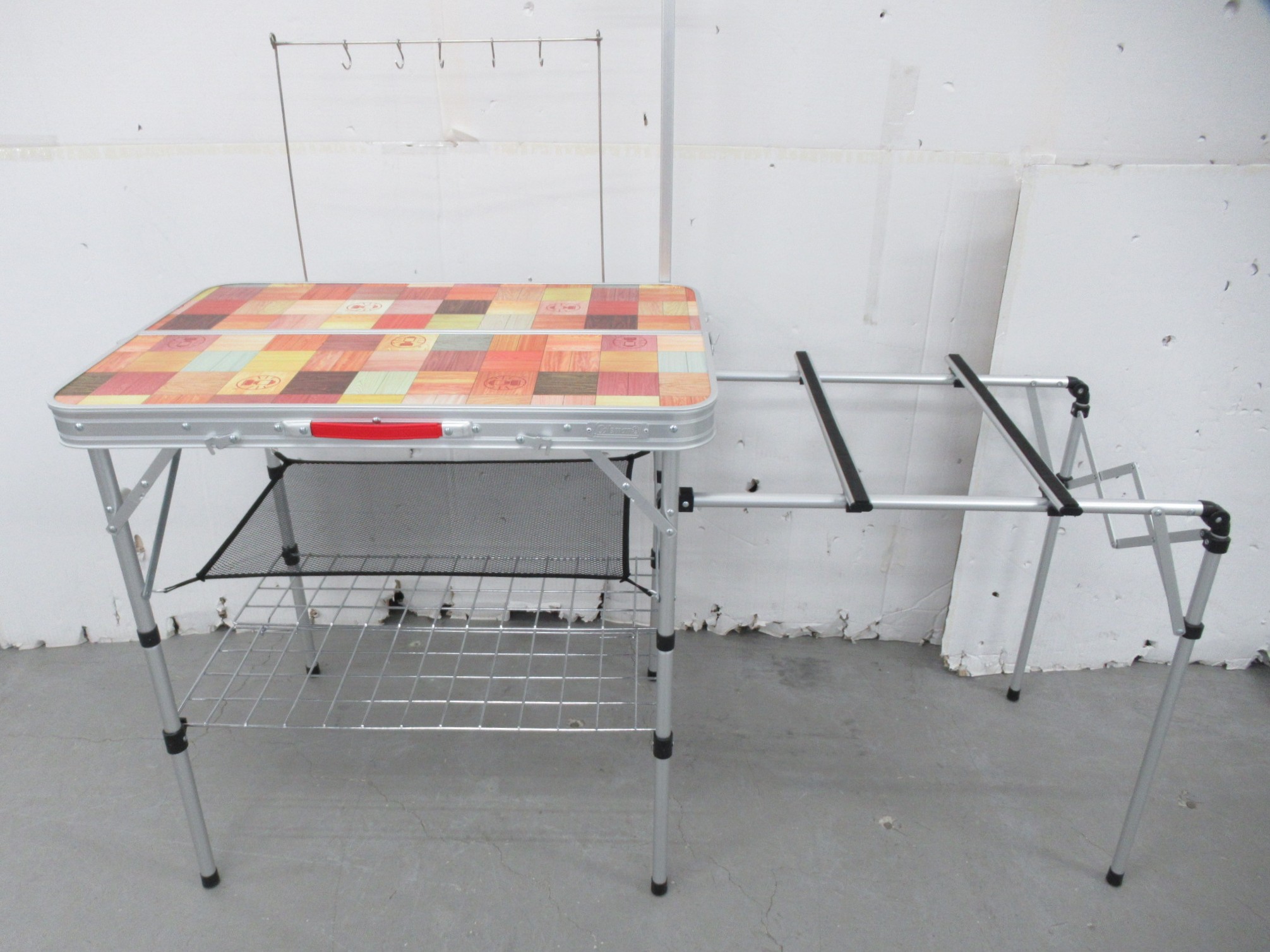 キャンプ道具 引退品 未使用あり DIYにもキャンプにも！最長40cmが入るハンドル付きツールボックスって