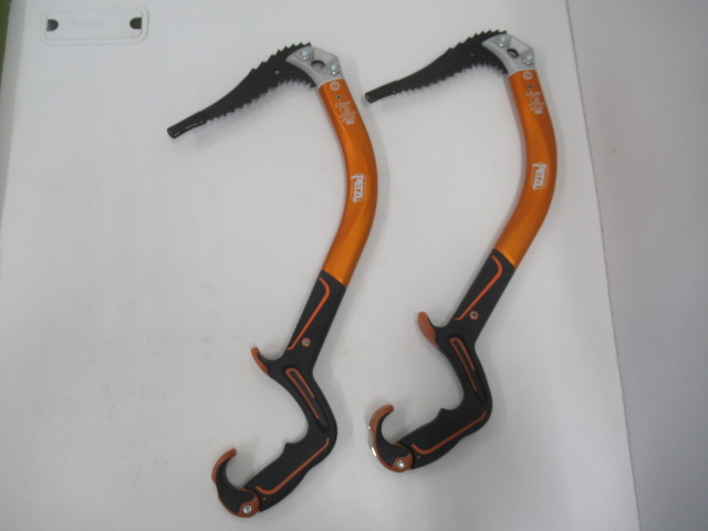 PETZL（ペツル） エルゴノミック 2本セット