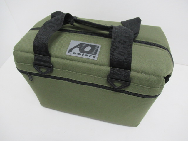 AO Coolers（エーオークーラーズ） 24パック キャンバス ソフトクーラー