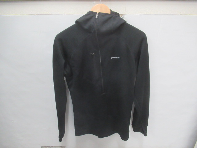 patagonia（パタゴニア） R1 プルオーバーフーディ