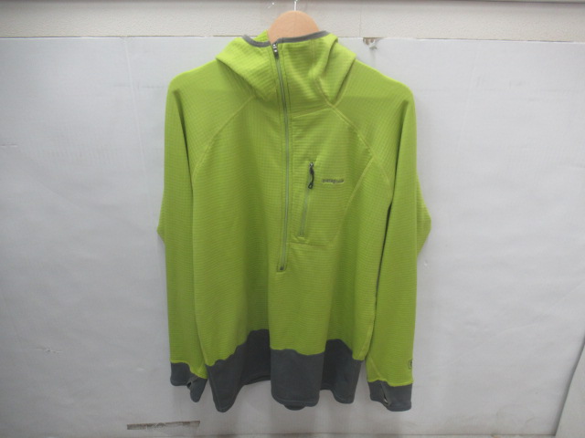 patagonia（パタゴニア） R1 フーディ