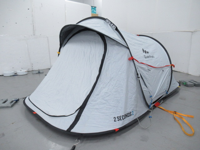 Quechua（ケシュア） 2 SECONDS EASY 2 FRESH&BLACK