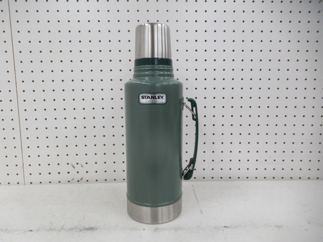 STANLEY（スタンレー） クラシック真空ボトル 1.9L グリーン