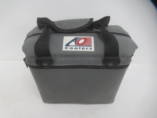 AO Coolers（エーオークーラーズ） 12パックキャンバスソフトクーラー