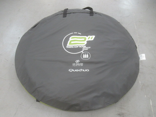Quechua（ケシュア）  2 SECONDS AIR III GREEN