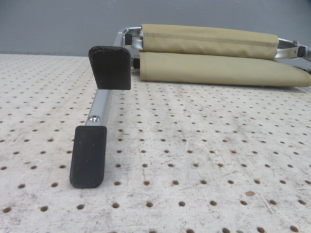 Snow Peak（スノーピーク）  オットマン(カーキ)