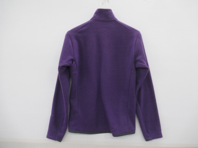 patagonia（パタゴニア）  メンズ・R1エア・ジップネック