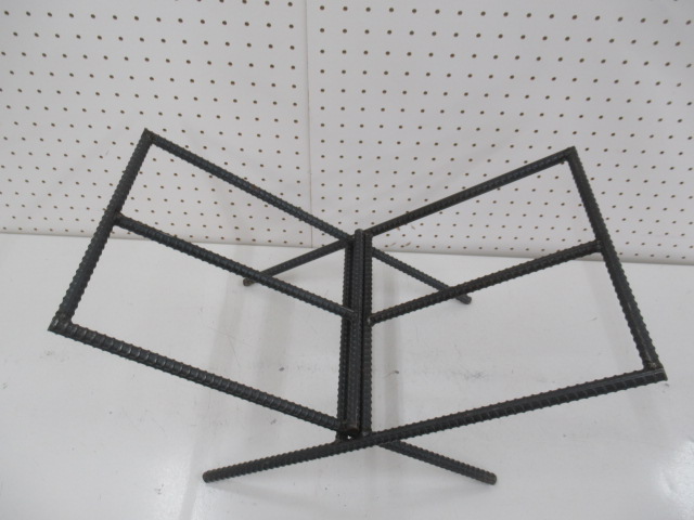 その他ブランド  MUKU-MO ムクモ アイアン薪スタンド001