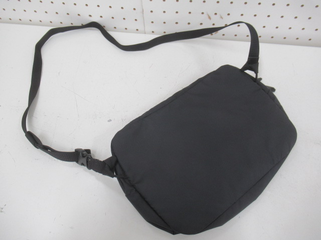 ARC'TERYX（アークテリクス）  ヒリアド 6L クロスボディバッグ