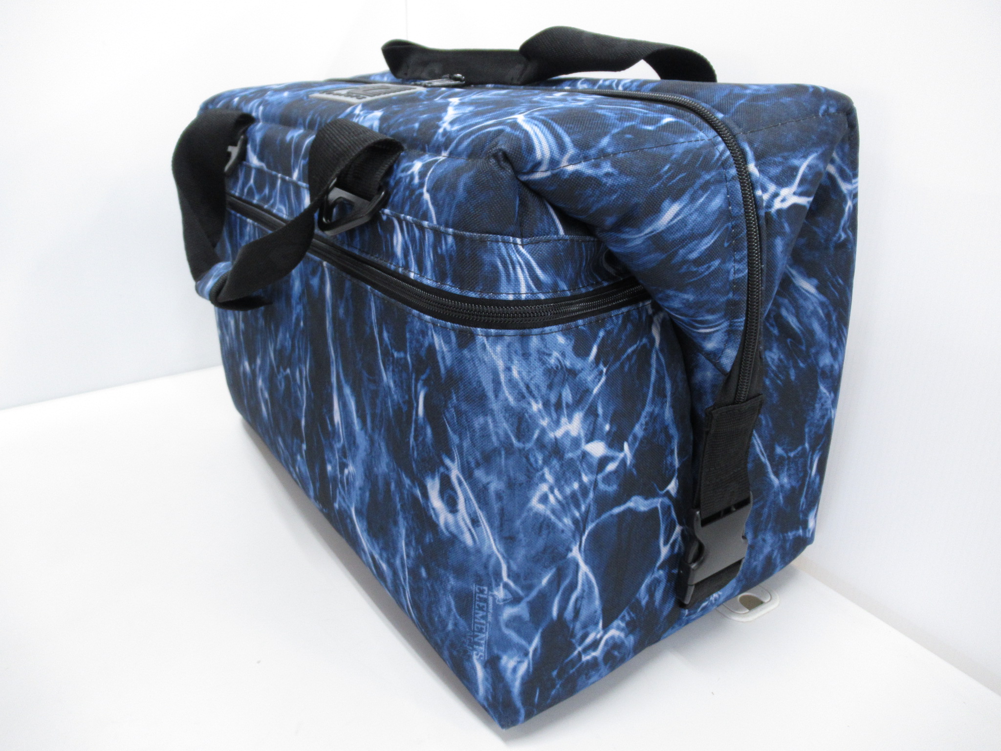 AO Coolers(エーオークーラーズ) クーラーバッグ36 ブルーフィン