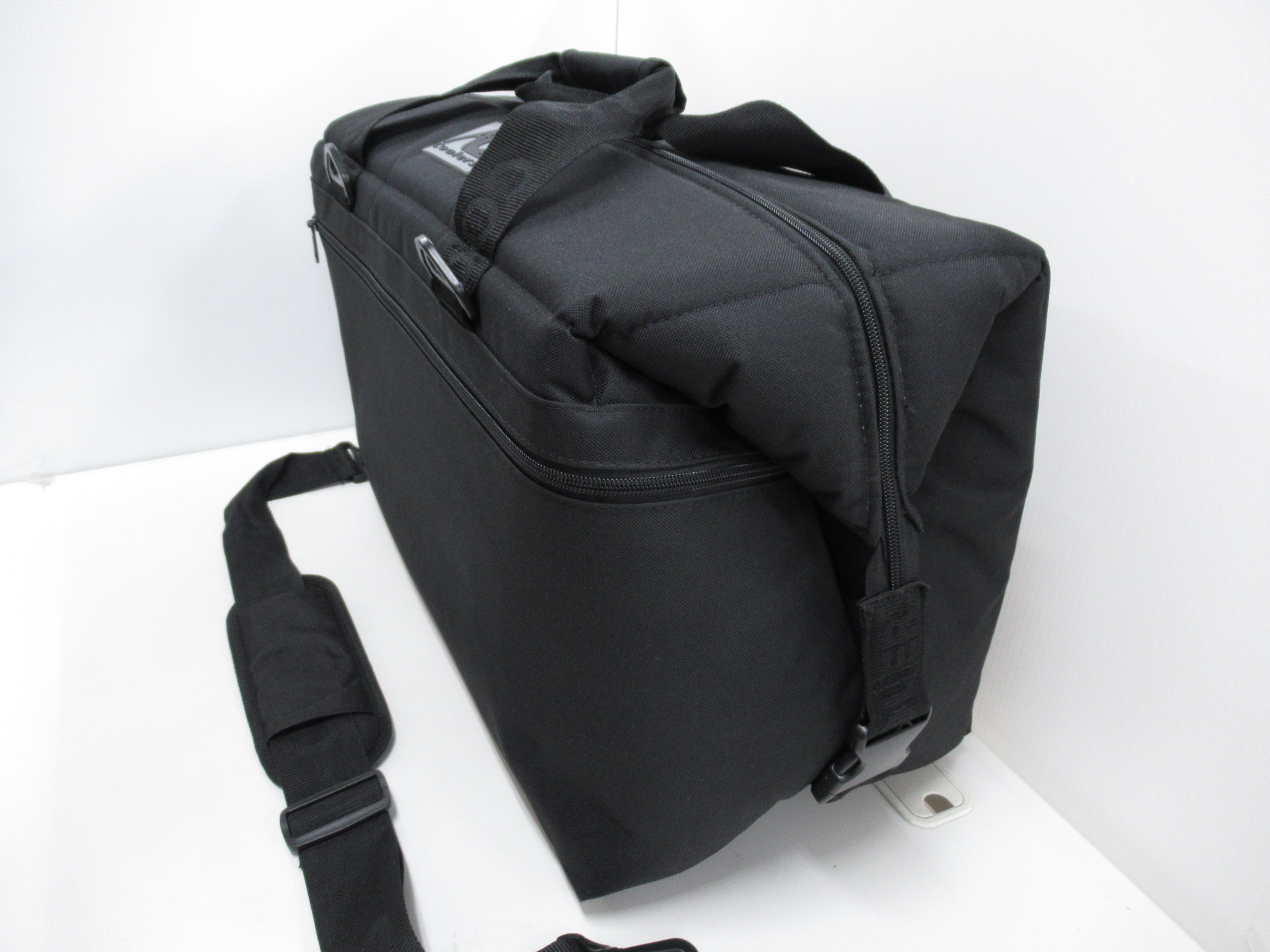 AO Coolers(エーオークーラーズ) 48パック キャンバス ソフトクーラー