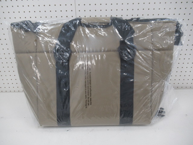 AO Coolers（エーオークーラーズ）  24パック キャンバス ソフトクーラー