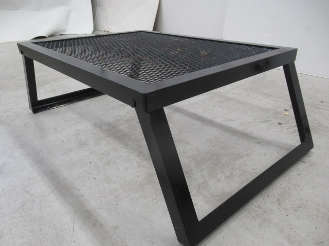 CAMP MANIA PRODUCTS(キャンプマニアプロダクツ) ローグリルスタンド M