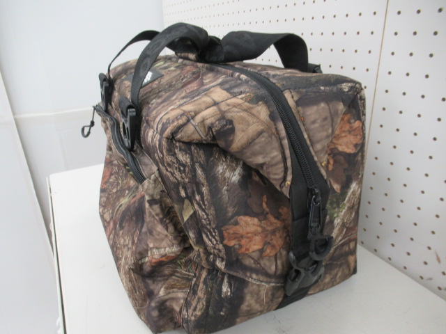 AO Coolers（エーオークーラーズ）  24パックキャンバス デラックス