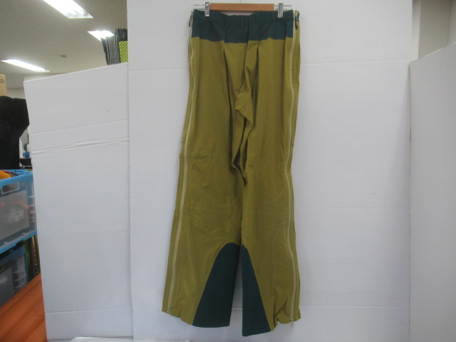 MOUNTAIN HARDWEAR（マウンテンハードウェア）  防水オーバーパンツ