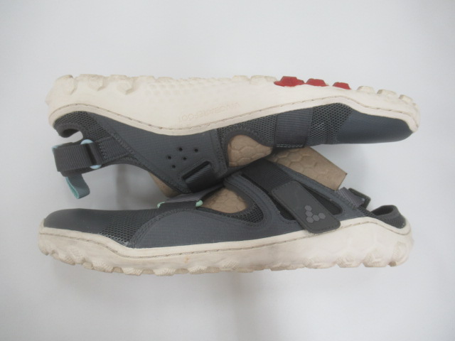 VIVOBAREFOOT（ビボベアフット）  TRACKER SANDAL M グレー