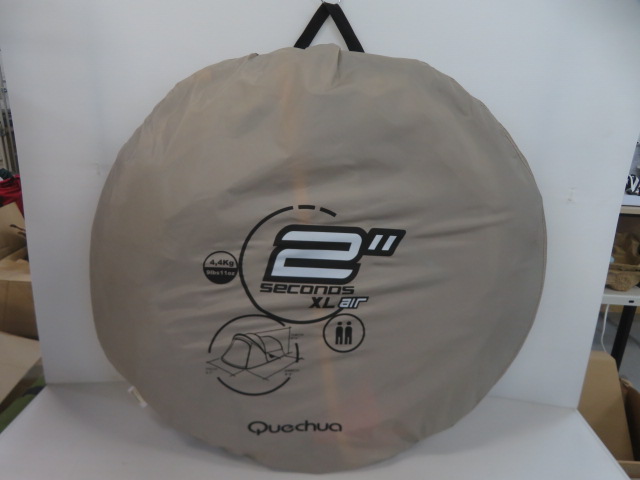 Quechua（ケシュア）  2 SECONDS XL AIR(ツーセカンズ エアー)