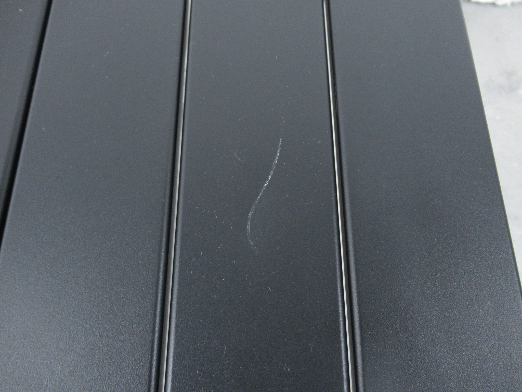 DOD（ディーオーディー）  ナニゲニーテーブルL