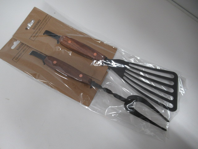 Barebones Living（ベアボーンズリビング）  カウボーイグリル シェルフスプーン セット