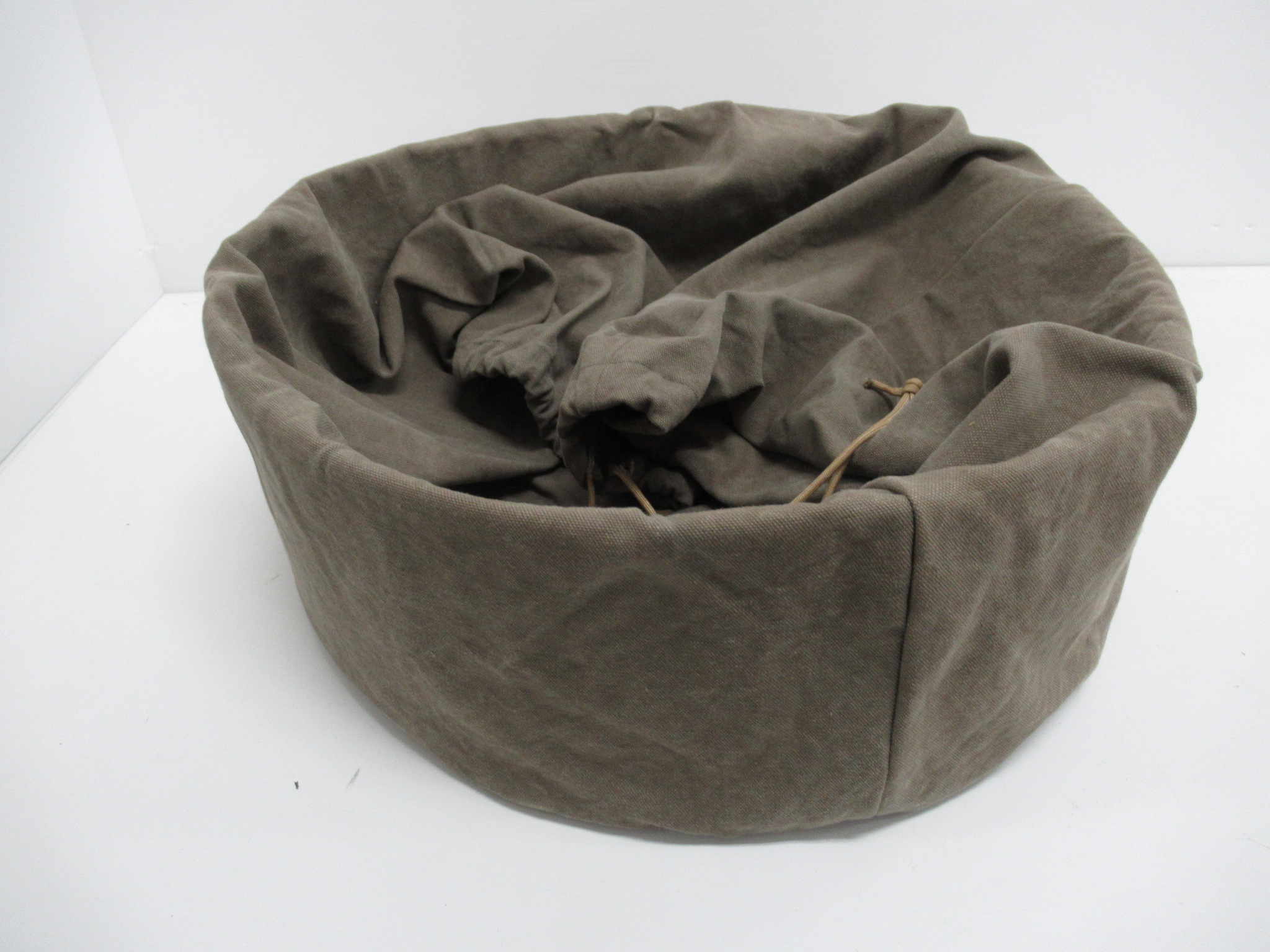 sanzokumountain(サンゾクマウンテン) mouncol マウンコル フェザー