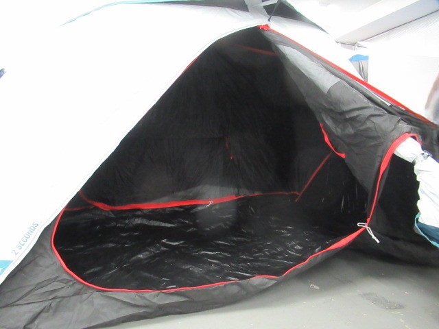 Quechua（ケシュア）  2 SECONDS EASY FRESH&BLACK