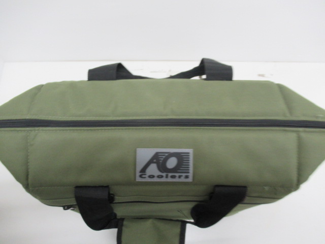 AO Coolers（エーオークーラーズ）  24パック キャンバス ソフトクーラー