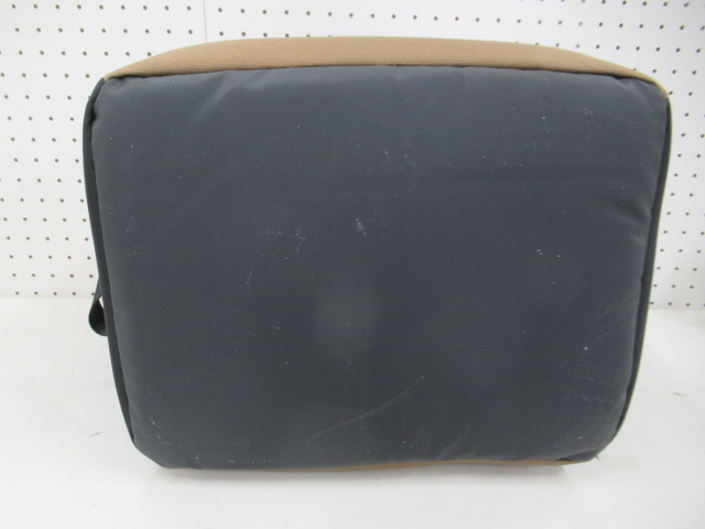 その他ブランド  WILDTECH カンガルークーラーバッグ