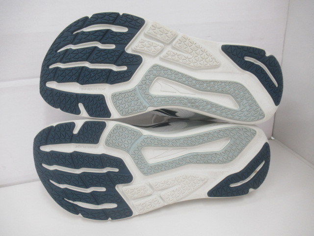 ALTRA（アルトラ）  プロビジョン 8 ホワイト