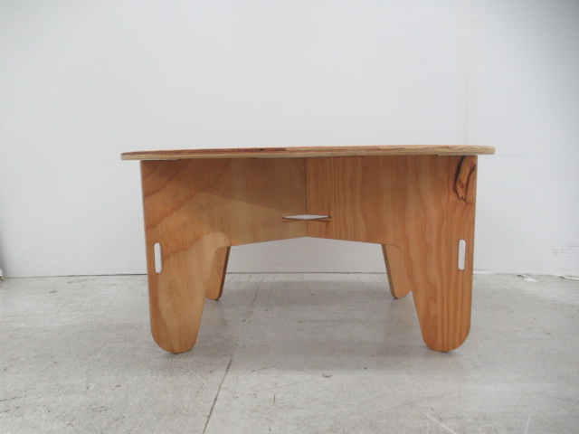 YOKA（ヨカ）  OVAL TABLE