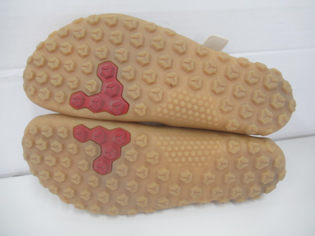 VIVOBAREFOOT（ビボベアフット）  TRACKER SANDAL M ホワイト