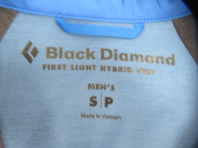 Black Diamond(ブラックダイヤモンド) ファーストライトハイブリッドベスト