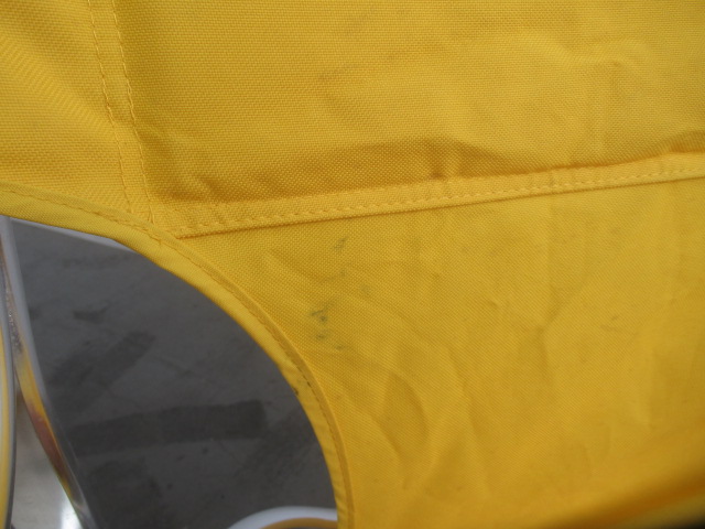 Coleman（コールマン）  サイドテーブル付キャプテンチェア イエロー 170-7634