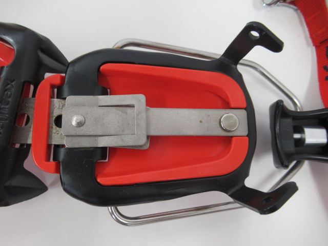 mont-bell（モンベル）  LXB-12アイゼン