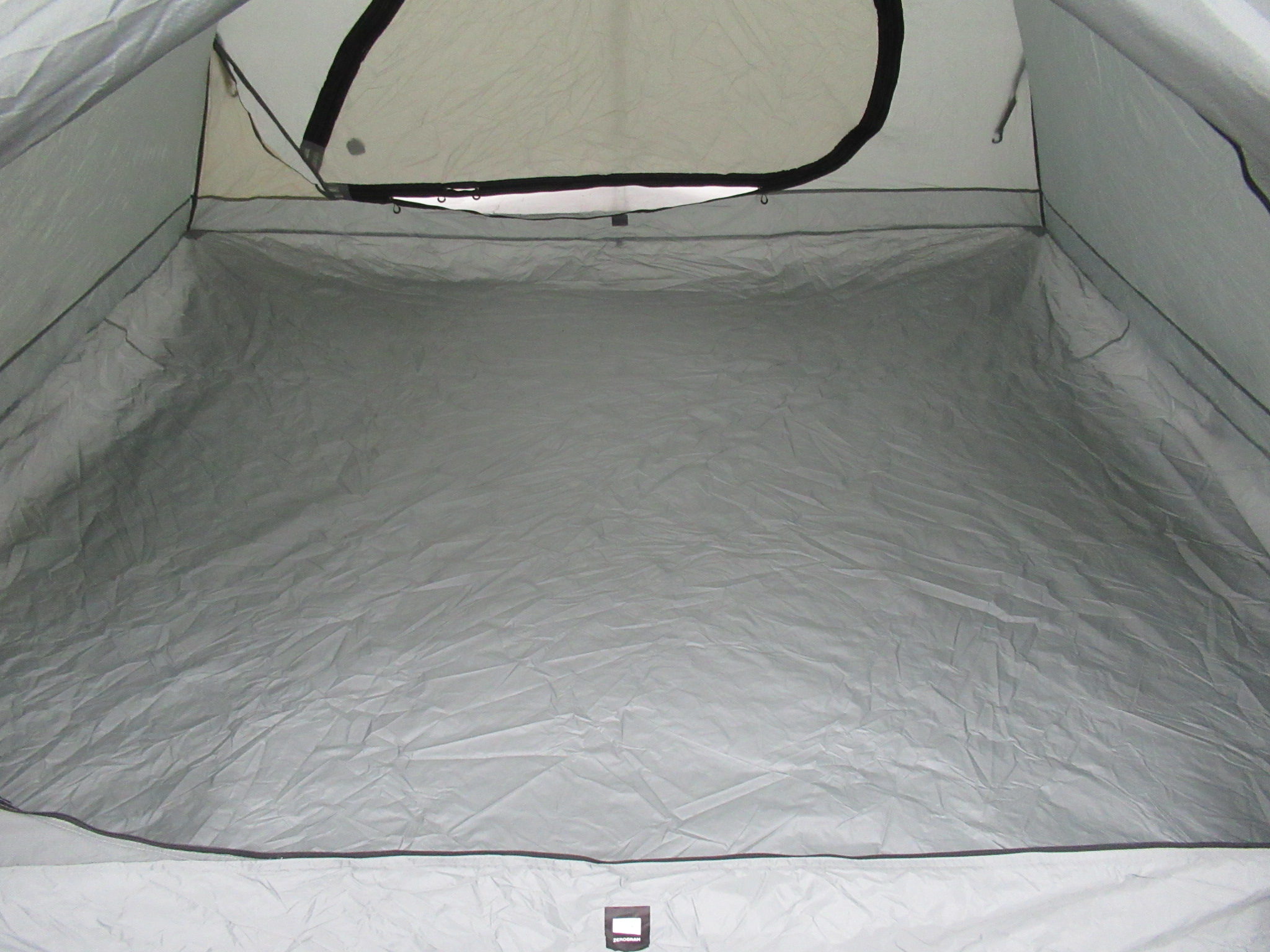 ZEROGRAM(ゼログラム) BLACK BUTTE UL 4P