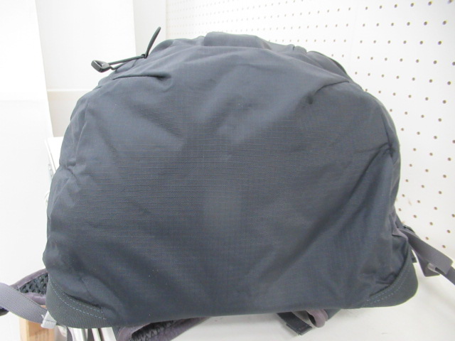 SALOMON（サロモン）  AEROTREK 30+レインカバー