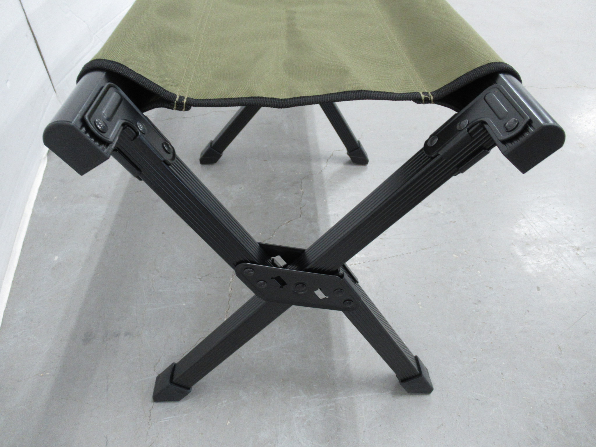 QUICKCAMP（クイックキャンプ）  フォールディングアルミベンチ