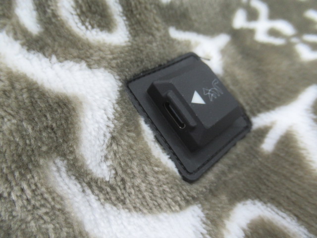 FUTURE FOX（フューチャーフォックス）  ナバホ柄 電熱マット