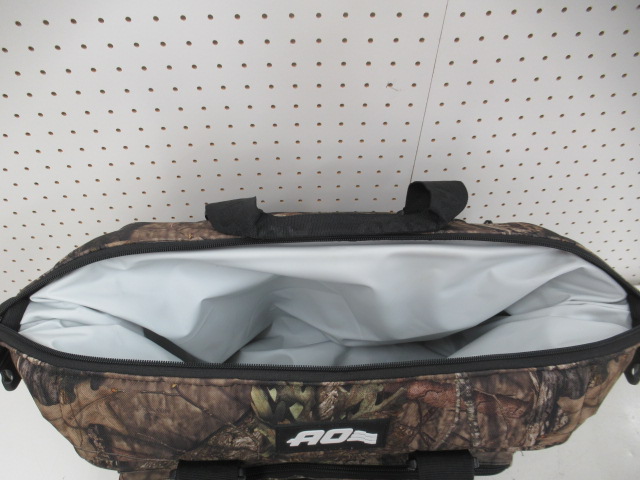 AO Coolers（エーオークーラーズ）  24パックキャンバス デラックス