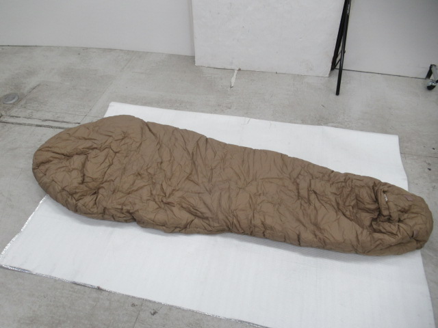 Snow Peak（スノーピーク）  ミリタリースリーピングバッグ サンド