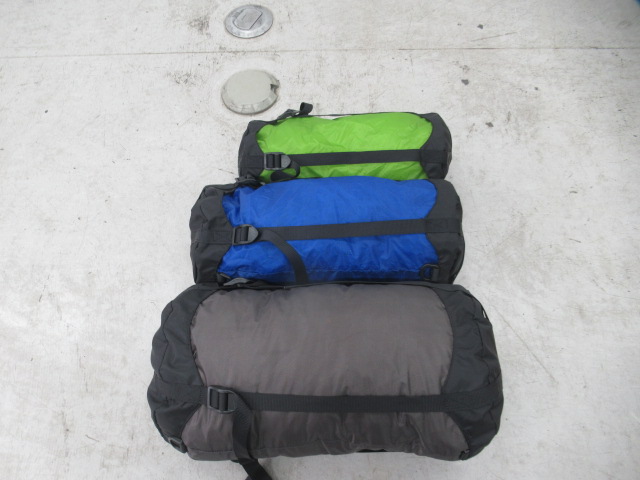 ISUKA（イスカ）  ウルトラライトコンプレッションバッグ セット