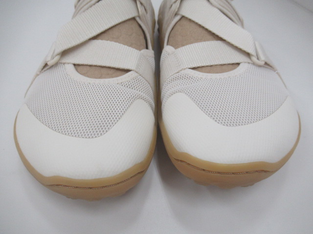 VIVOBAREFOOT（ビボベアフット）  TRACKER SANDAL M ホワイト