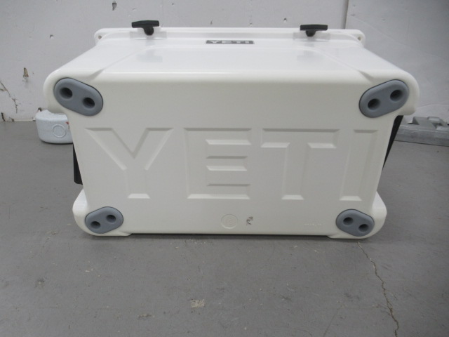 YETI（イエティ）  タンドラ45 ホワイト イエティ ハードクーラーボックス