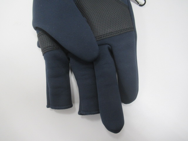 AXESQUIN（アクシーズクイン）  ユビ、デル、グローブ