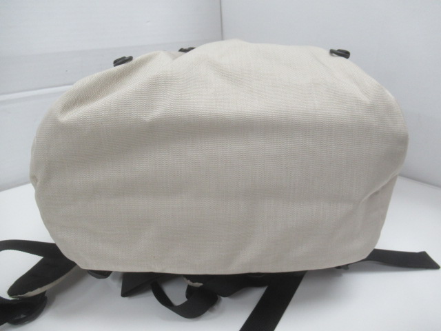 and wander（アンドワンダー）  Heather Backpack