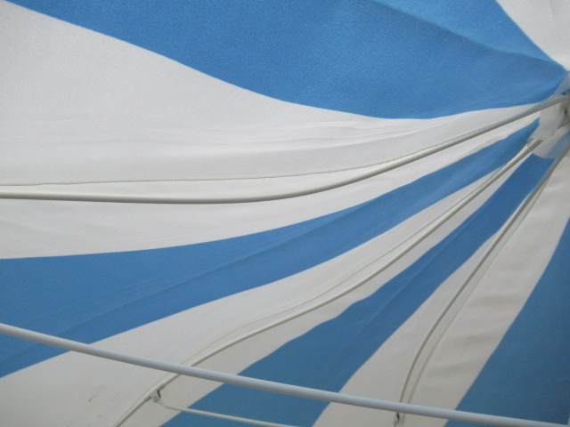 ノーブランド  チェア2脚・パラソルセット